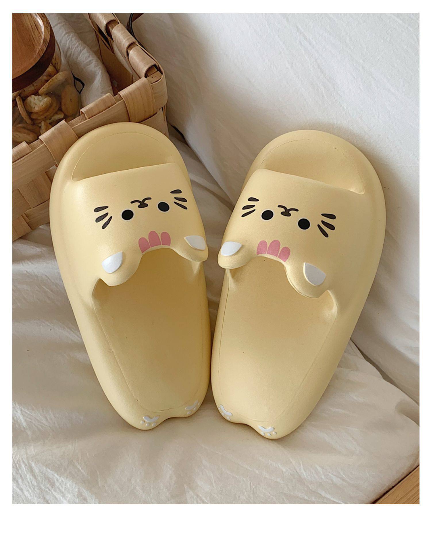 cute-cat-slippers-women-yellow-lifestyle-indoor-summer