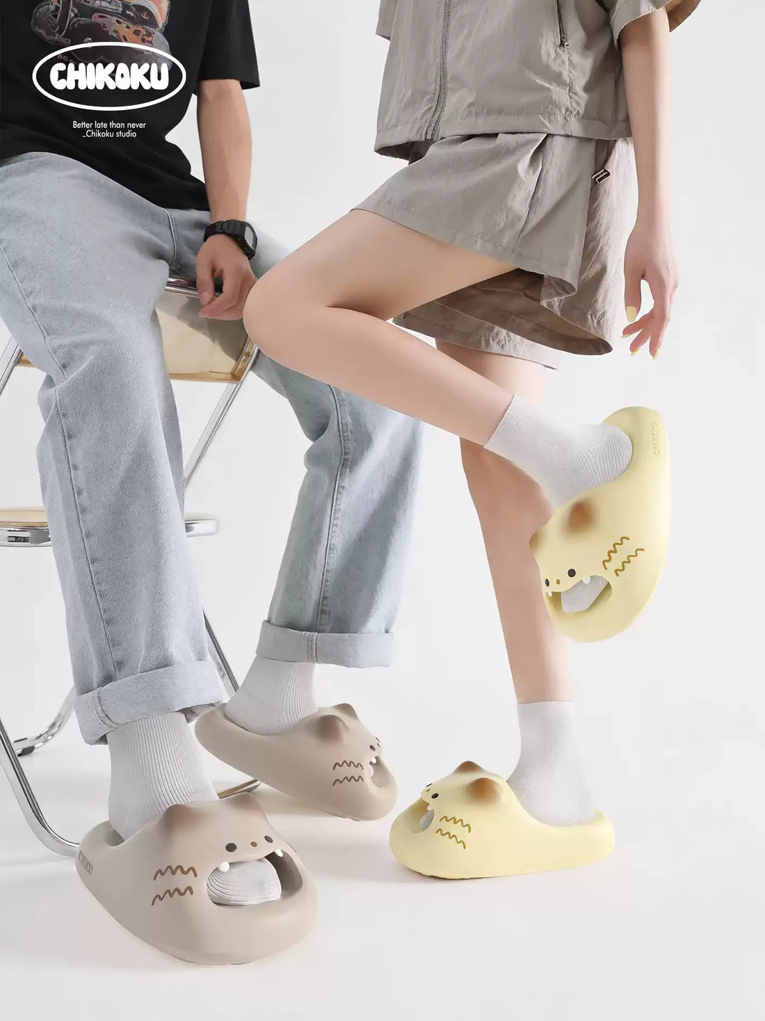 Pink cartoon-style slipper with a cute face on a white background, featuring the Chikoku brand.